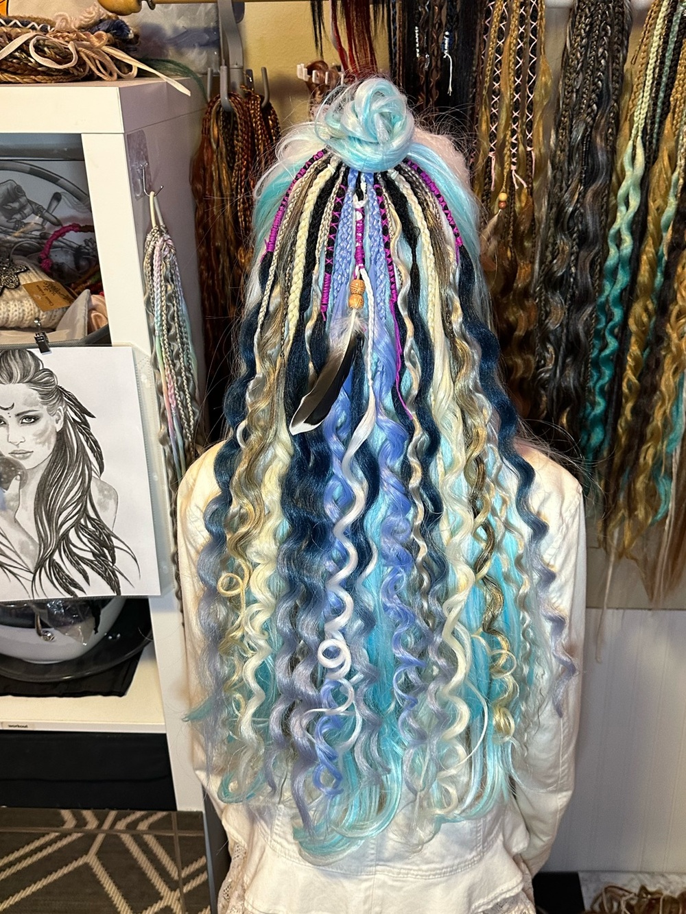 Curly Clip-In Hair Extensions in Blue and Blonde - Voluminous Waves